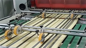 Producción de hojas de papel autocopiativo NCR